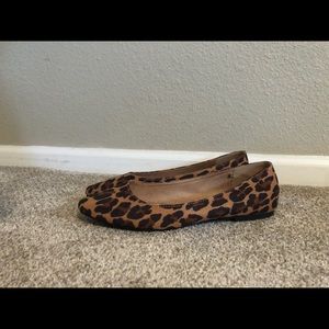 Leopard print flats